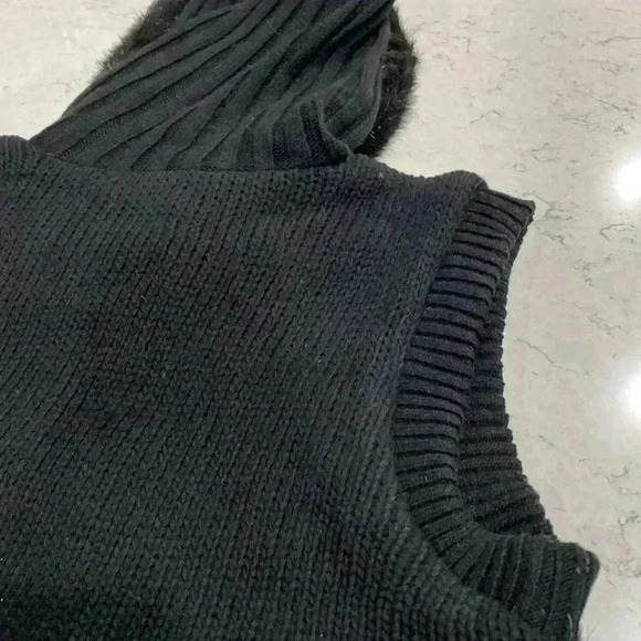 Green Tea Black Vest - Picture 10 of 13